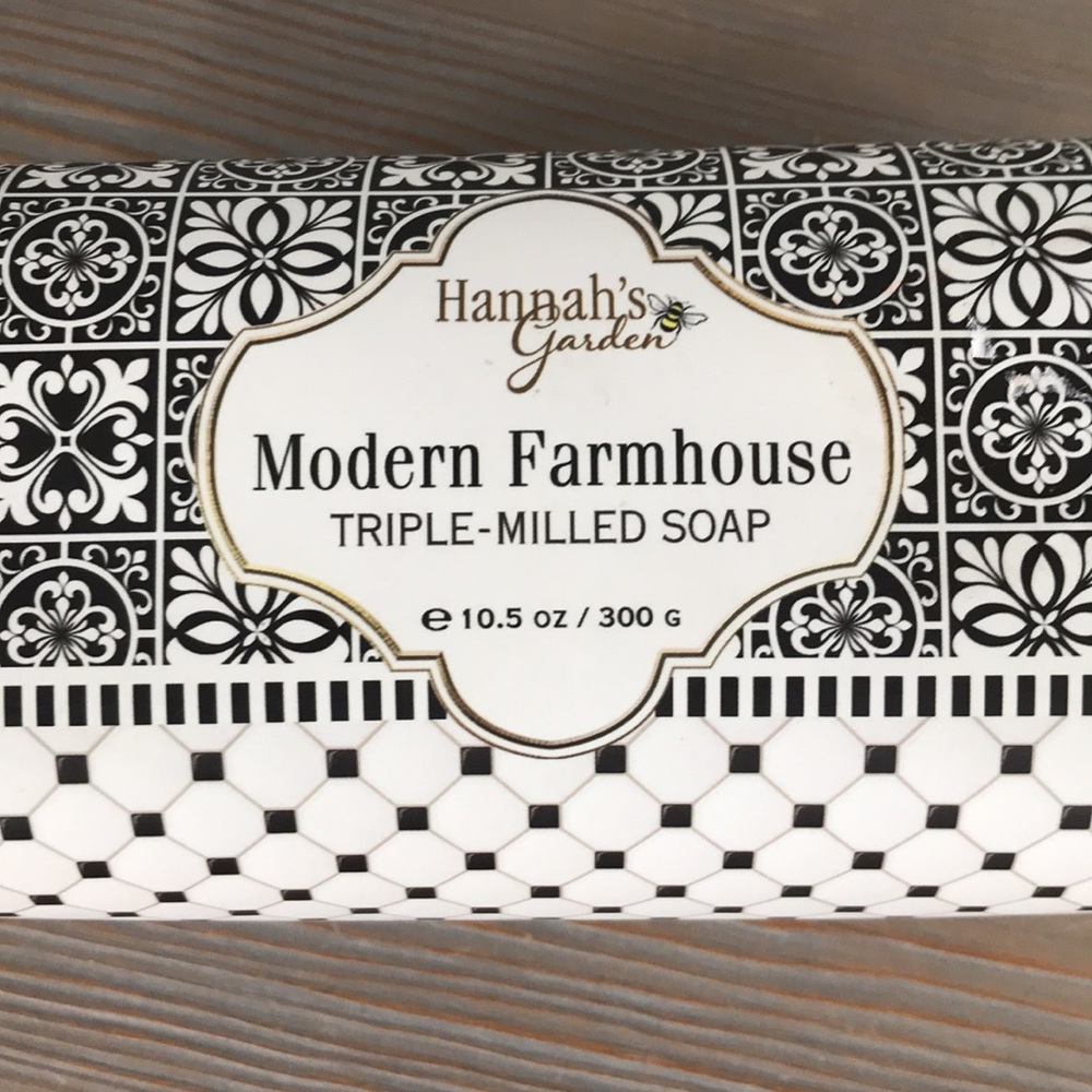 Hannah’s Garden Triple Milled Soap - Picture 2 of 3